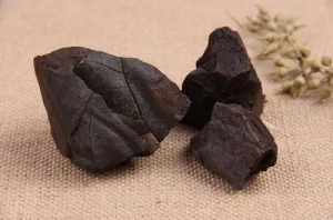 活血止痛，止血生肌，收湿敛疮，清肺化 痰。用于跌扑伤痛，外伤出血，吐血衄血，疮疡不敛，湿疹、湿疮，肺热咳嗽